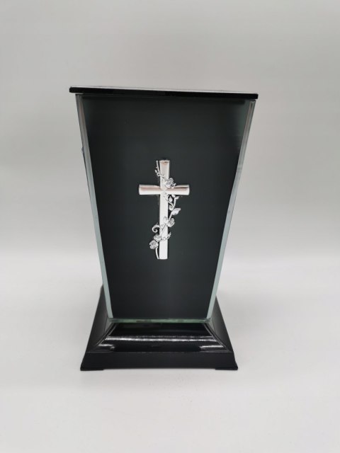 ZNICZ ZNICZE CZARNA SATYNOWA KAPLICZKA Z APLIKACJĄ